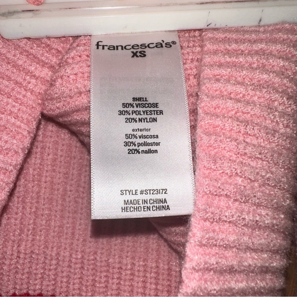 NET Francesca's Collections Pink and Red Heart V-Neck Sweater XS oversized - Picture 5 of 5